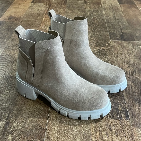 Soda Women's Faux SuedeChelsea Pull on ug Ankle Boots, Clay Color - Light Tan - Picture 2 of 8